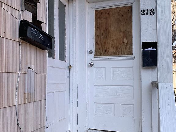 4th image of 216-220 W Main St
