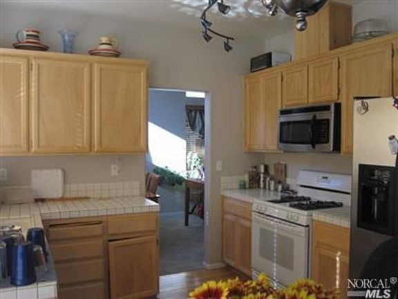 2nd image of 633 Vintage Valley Dr