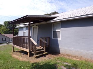 403 Lenoir St, Sweetwater, TN 37874