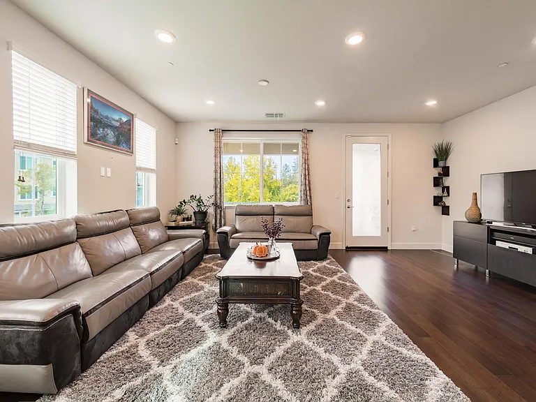608 Avenue One Dr — Photo 22