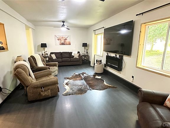 5th image of 271 Ridge Rd