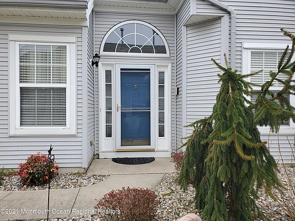 3rd image of 34 Belvedere Drive S
