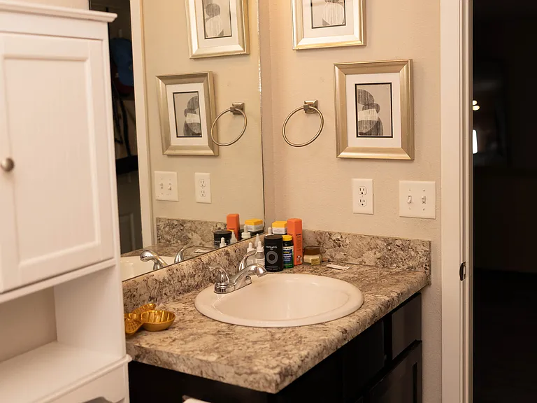 1324 S Morningside Dr — Photo 6