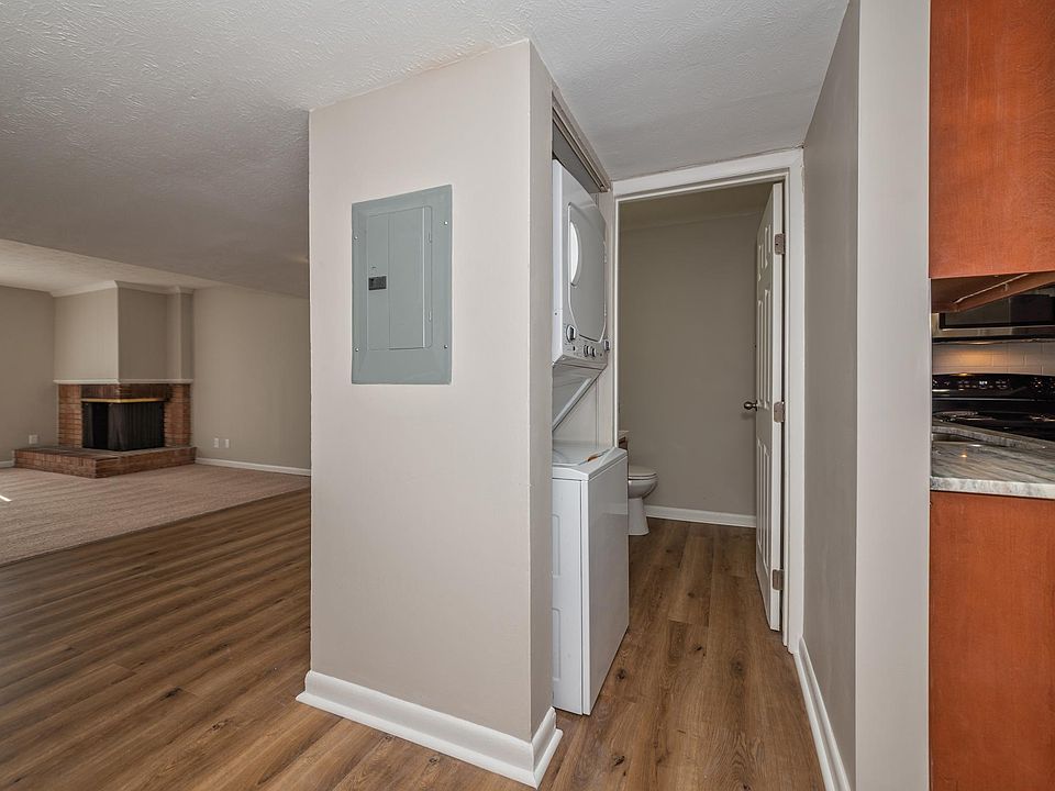 1st image of 8218 Wooster Pike #C