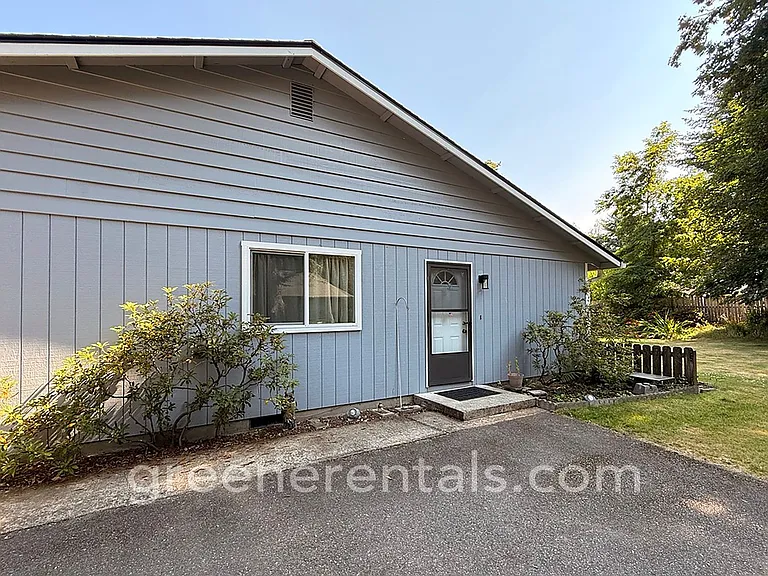 7625 Trails End Dr SE — Photo 16