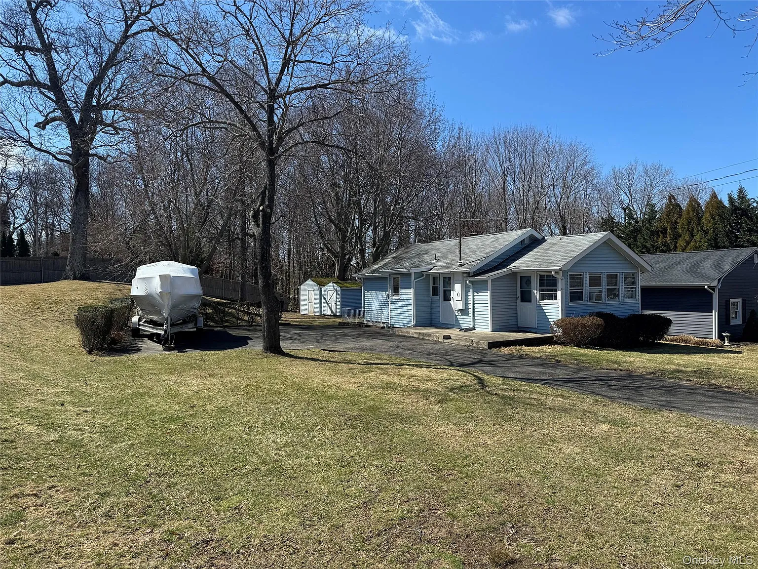 44 Cedar Drive photo 1