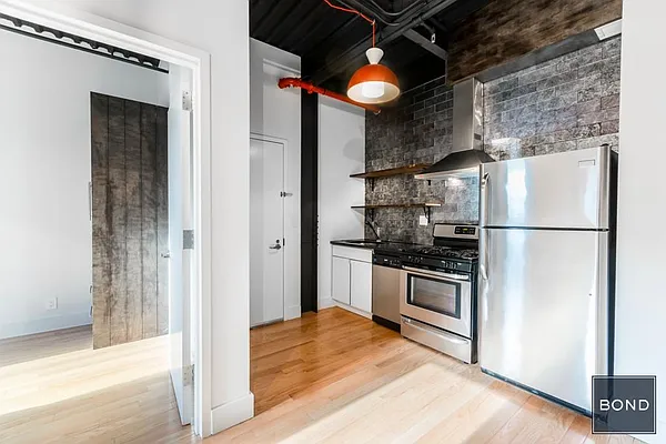 Rented by Bond New York | media 24