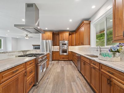 323 Skookum Rd, Lakeside, MT, 59922