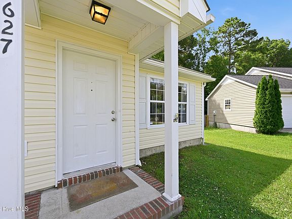 5th image of 627 S Hampton Drive