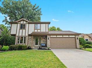 2435 Woodmont Dr W, Canton, MI 48188