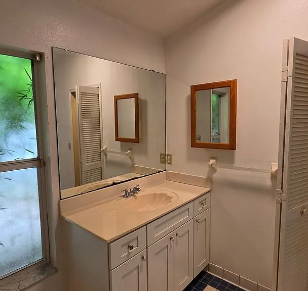 10051 Dorset Dr — Photo 23