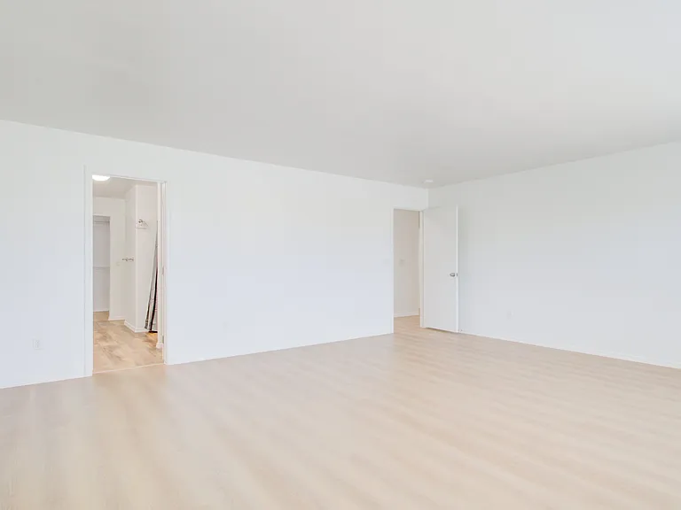1153 W 400 S — Photo 31