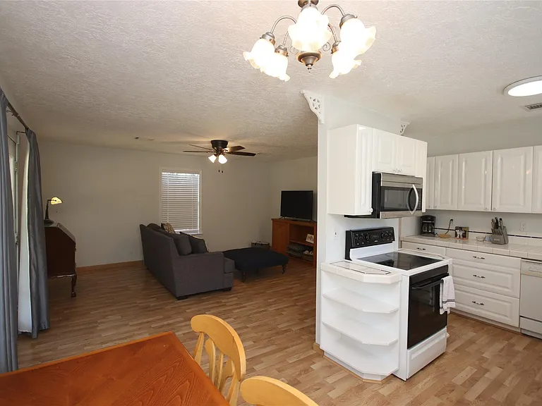 30208 E Geneva Dr — Photo 14