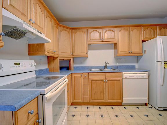 5th image of 2608 General Chennault St NE