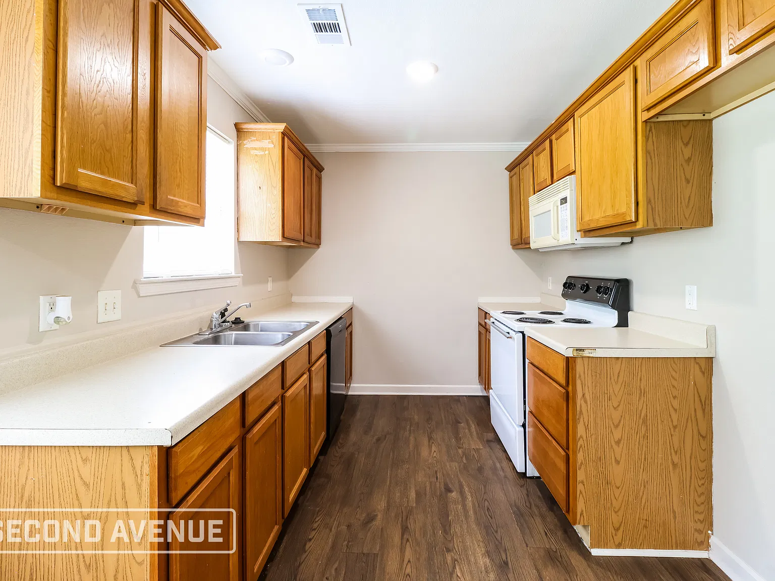 3 bed, 2.0 bath, 1366 sqft, $1,279 — Photo 4