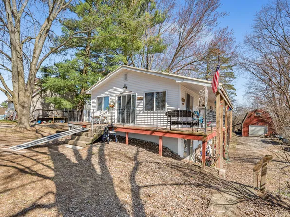 9488 Miramichi Dr, Evart, MI 49631