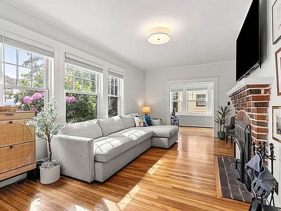 4th image of 14 Curry Cir