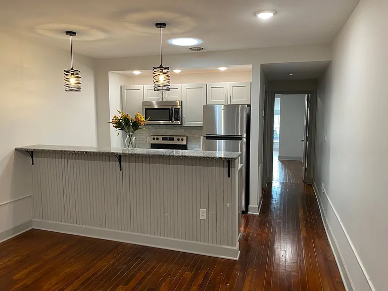 430 Exchange St — Photo 2