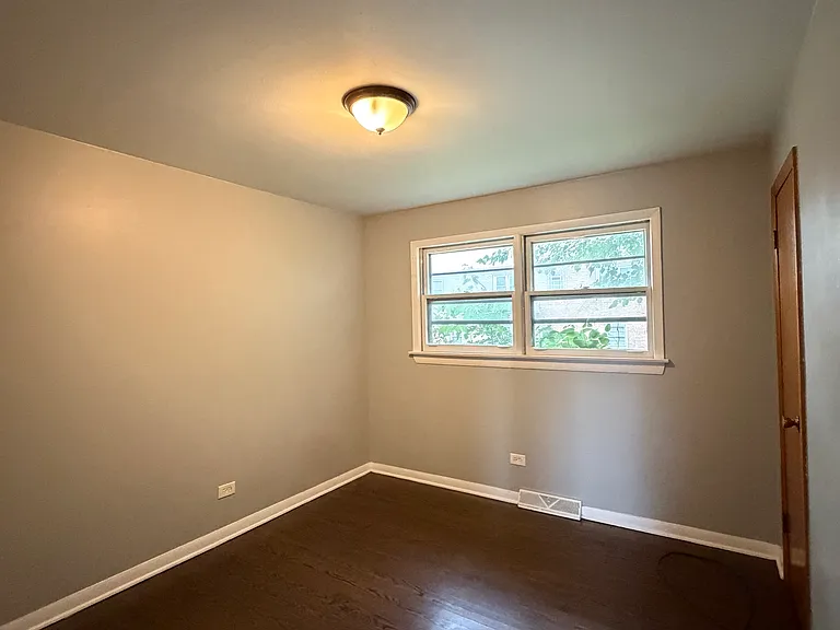 7800 Banks St #1R — Photo 7