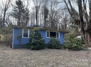 191 Chestnut Park Dr, Waynesville, NC 28786