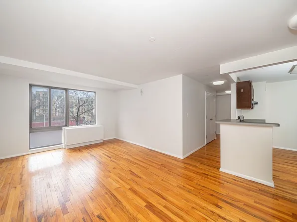 150 Featherbed Ln APT 3B, Bronx, NY 10452