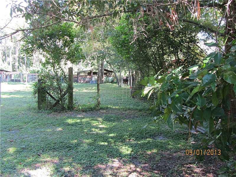 2nd image of 5911 Ehrlich Rd