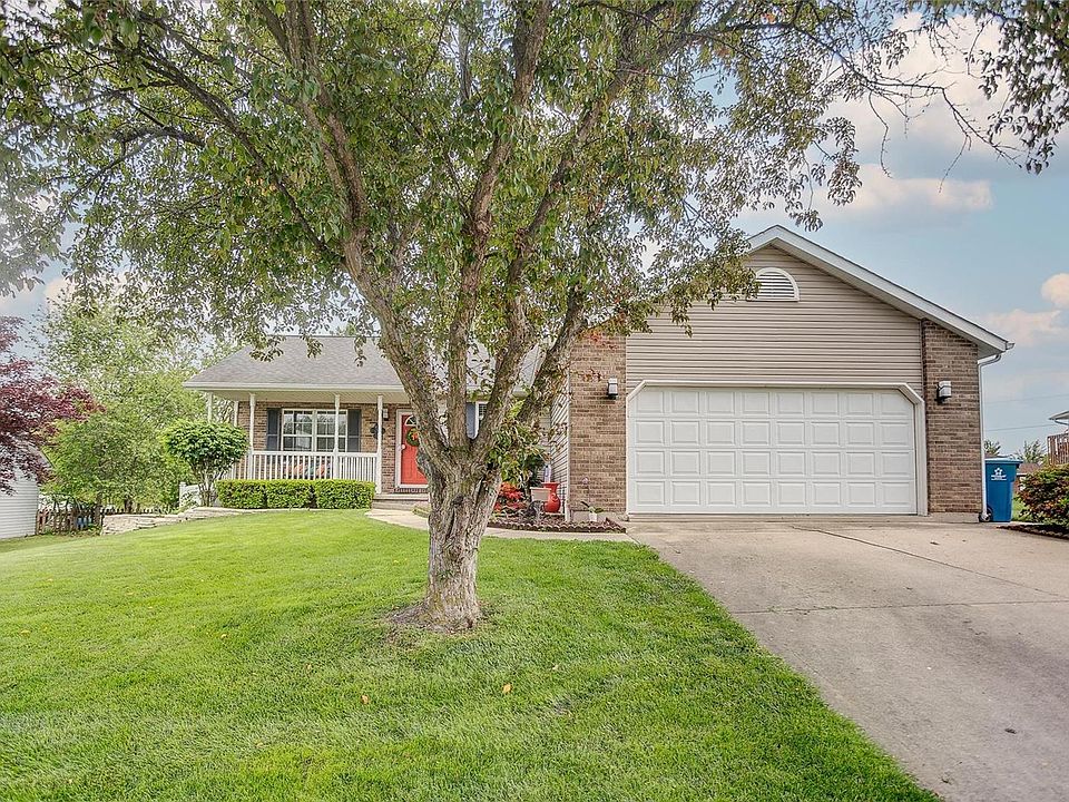 1st image of 2845 Larkspur Dr