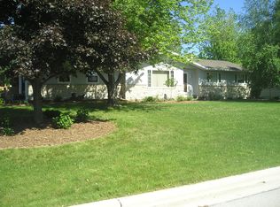 107 Mary St, Hilbert, WI 54129