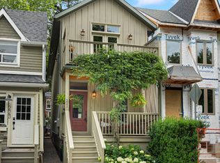 221 Craven Rd, Toronto, ON M4L2Z5