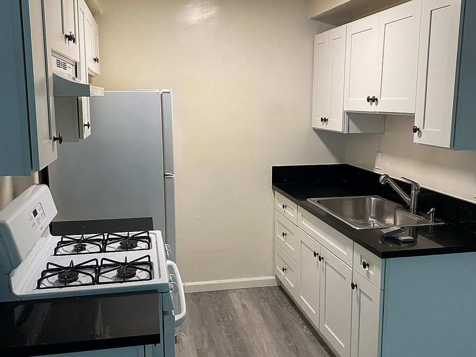 1st image of 18606 Burbank Blvd #4