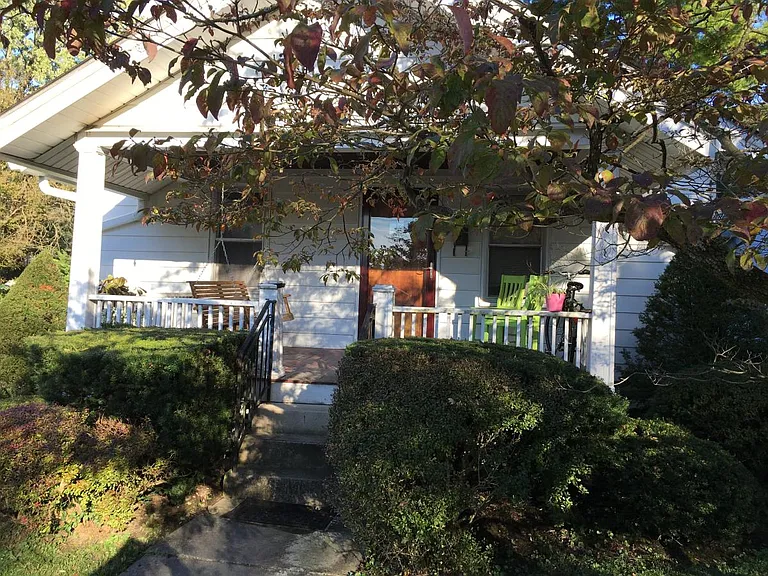 717 S Lincoln St — Photo 1