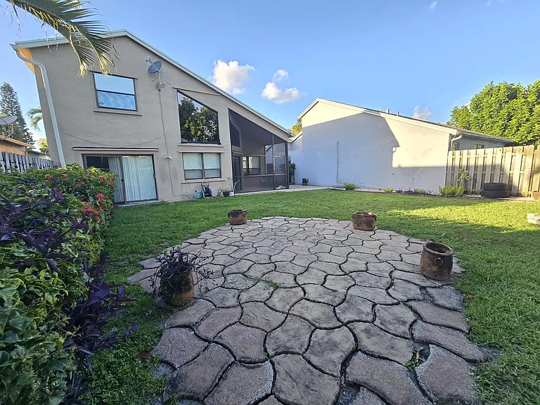 8598 Kimble Way — Photo 28