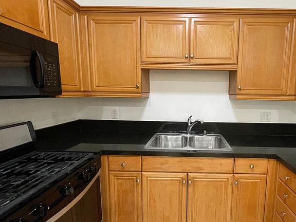 3rd image of 10847 Fruitland Dr #303A