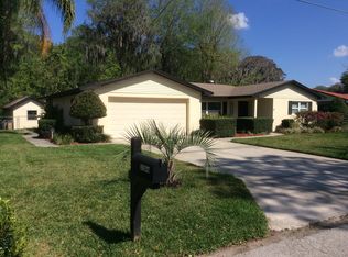 31844 Bay St, Tavares, FL 32778