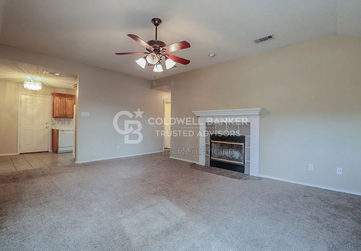 2 bed, 2.0 bath, 1079 sqft, $1,175 — Photo 2