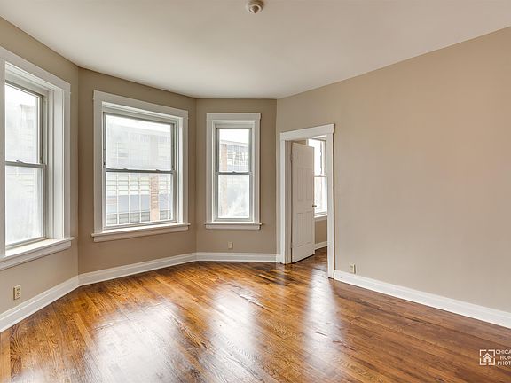 2nd image of 1615 S Central Park Ave APT 2