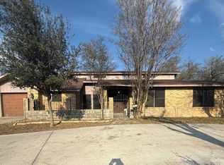 907 Sandy Ln, Laredo, TX 78045