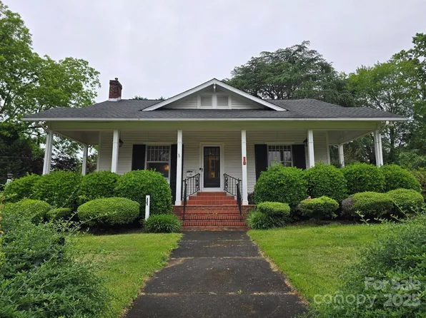 129 Carolina Ave, Forest City, NC 28043