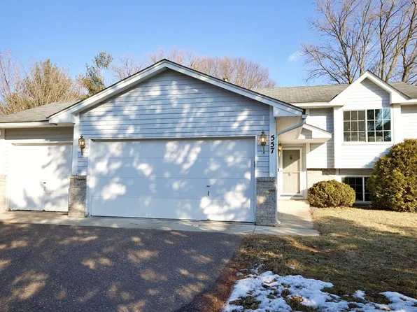 557 9th St SW, Forest Lake, MN 55025