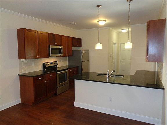 3rd image of 2475 Beal St