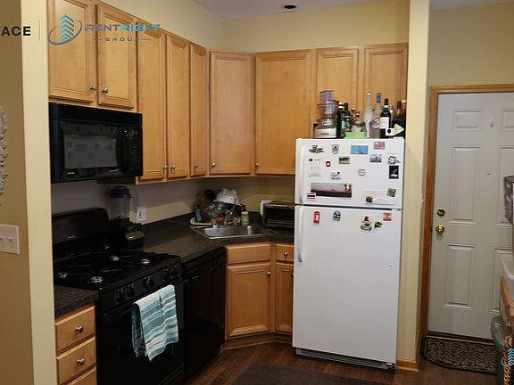 4th image of 1443 N Bosworth Ave APT 1F