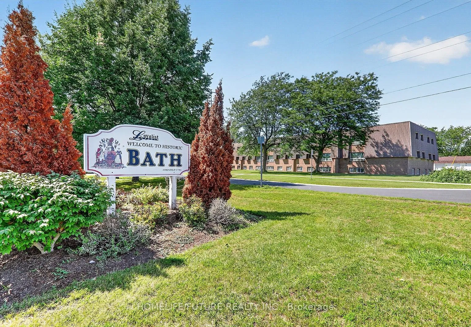 2 bed, $1,300 — Photo 1