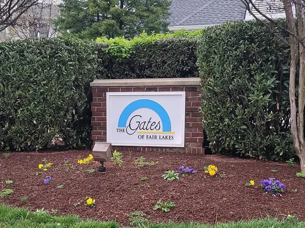 4614 Superior Sq #4614, Fairfax, VA 22033