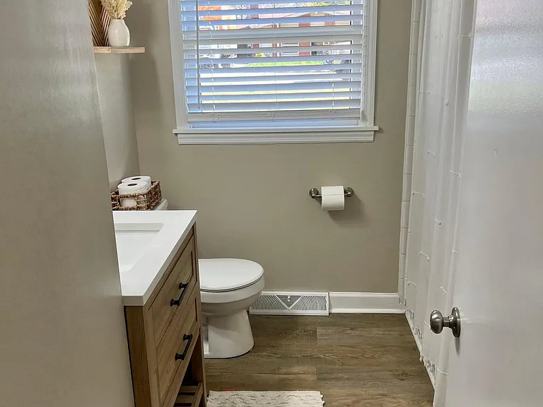 2805 Shady Lawn Dr — Photo 16