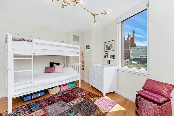 Sold by Compass | media 9