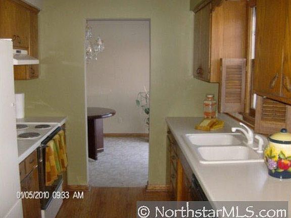 2nd image of 2733 Park Drive N