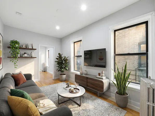 145 Edgecomb Avenue image 1 of 4