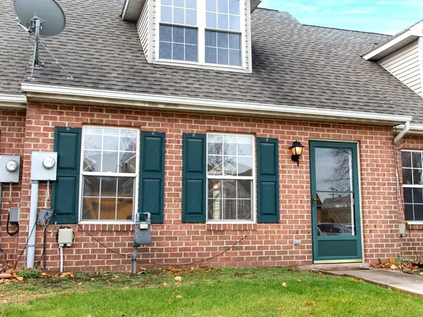 16 Oxford Ct, New Oxford, PA 17350