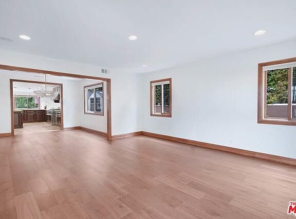 3rd image of 4313 Miraleste Dr