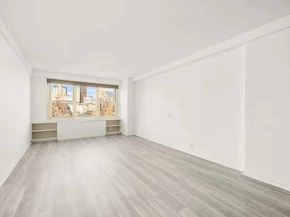 305 E 24th St APT 19T, New York, NY 10010